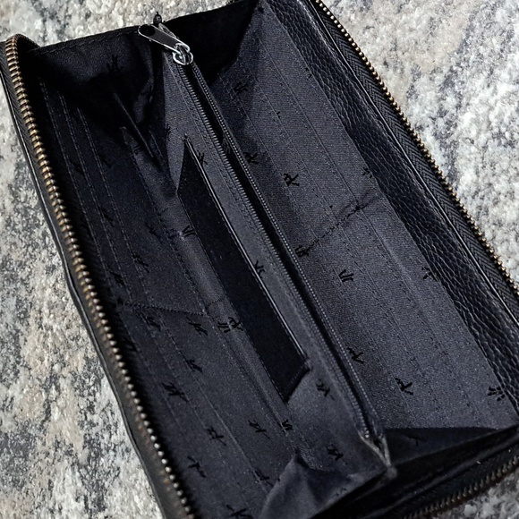 KENNETH COLE Wallet - Picture 4 of 5